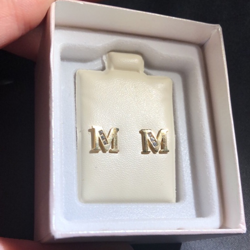 Cubic Zirconia 10k gold stud earrings (“M”)